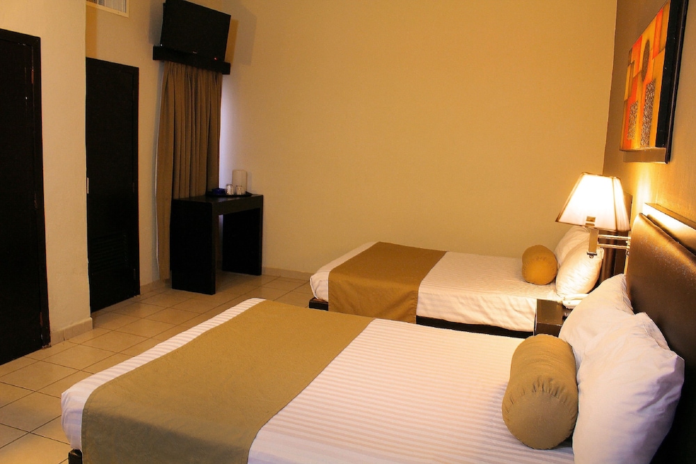Available room thumbnail 5