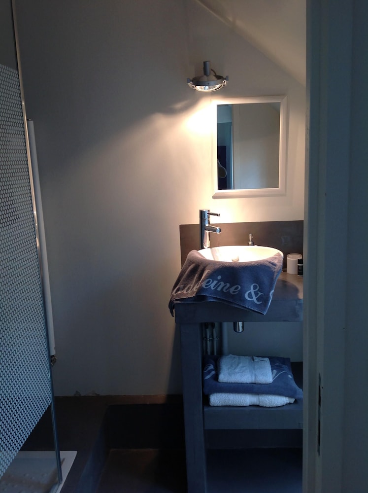 Quadruple Room, Private Bathroom, Garden View (SIDONIE) photo 3