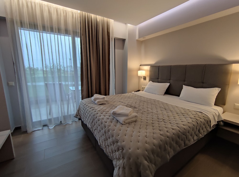 Deluxe Double Room - Photo 1