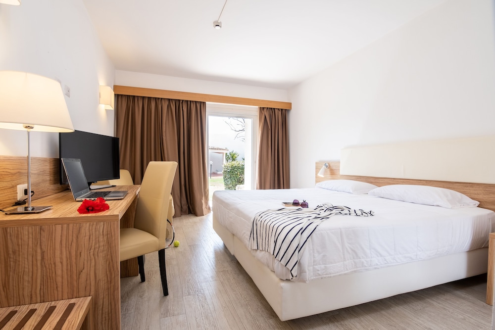 Triple Room (2 adults + 1 child)
