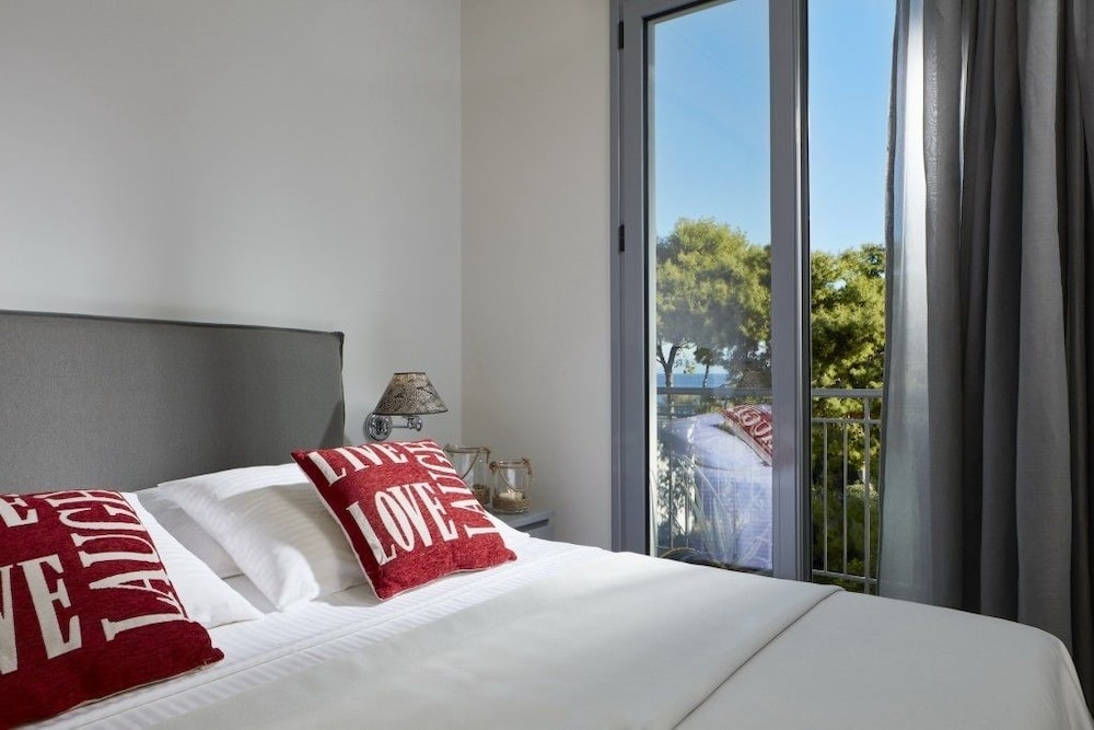 Standard Room (Forest View) photo 3