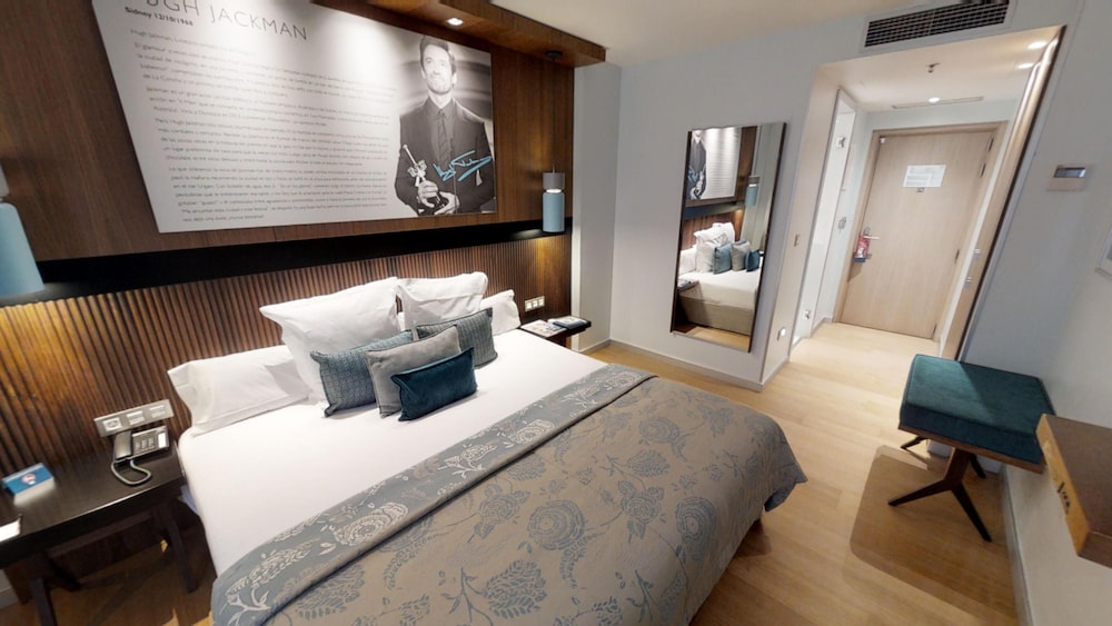 Standard Double Room - Photo 11