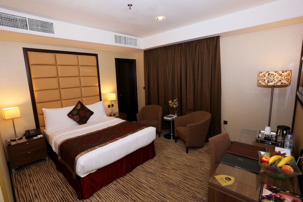 Deluxe Room, 1 Queen Bed