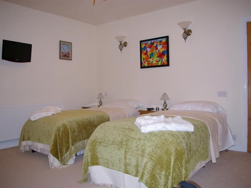 Suite, Ensuite photo 3
