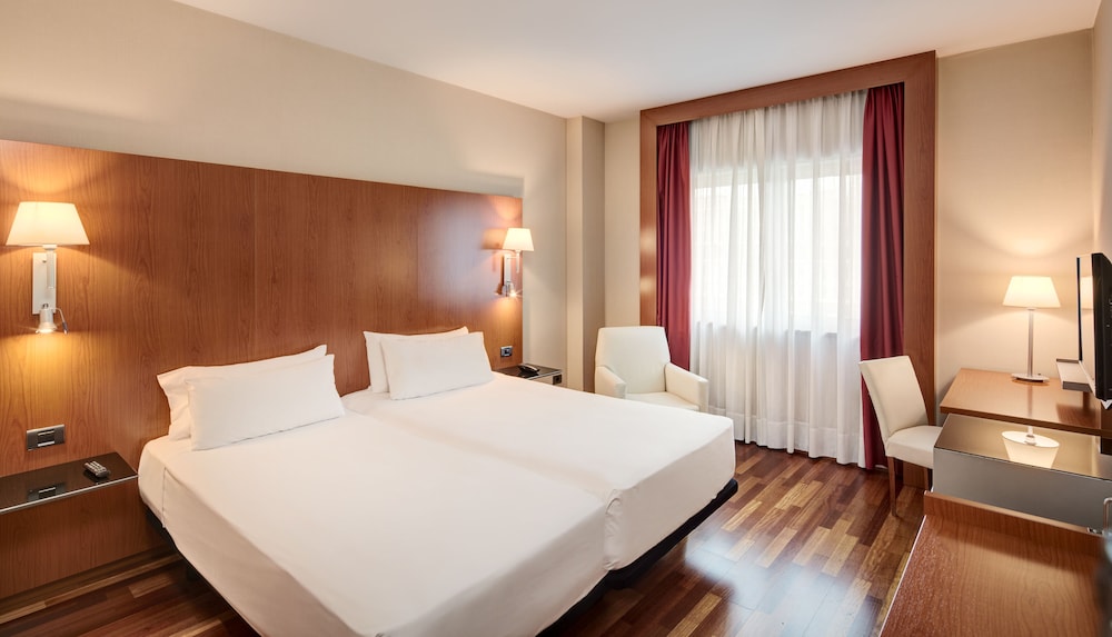 Classic Twin Room - Photo 2