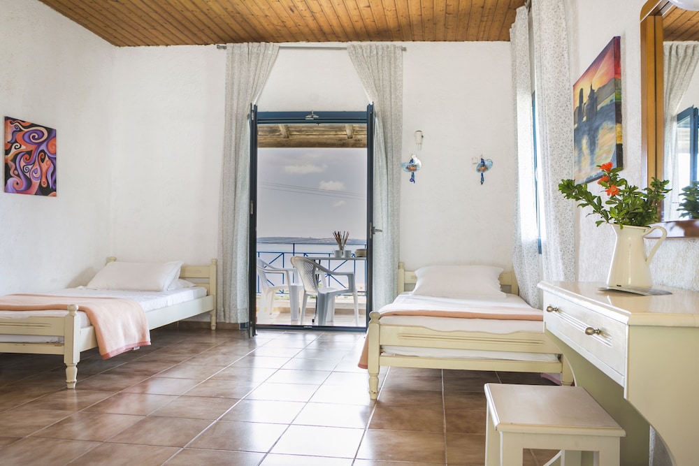 Family Studio, Terrace, Sea View (OKTO) photo 1