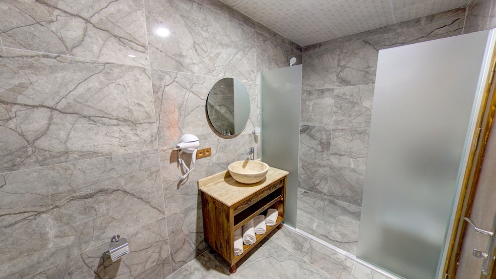 Luxury Suite photo 3