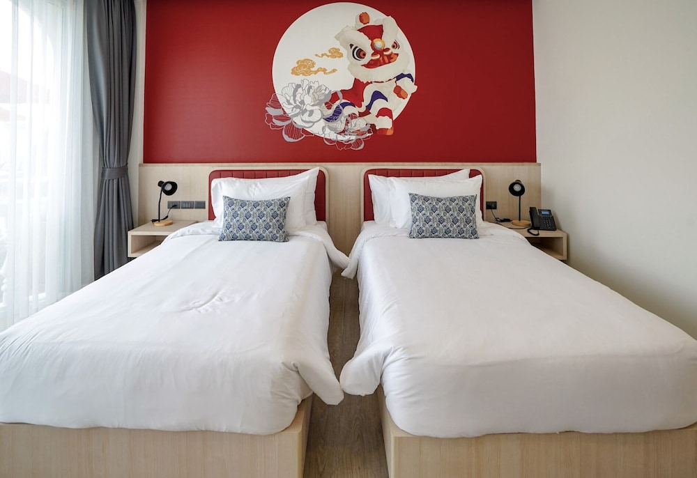 Deluxe Twin Room, Balcony photo 2
