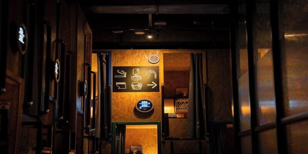High Standard Cabin, Men only (Lower), Non Smoking photo 3