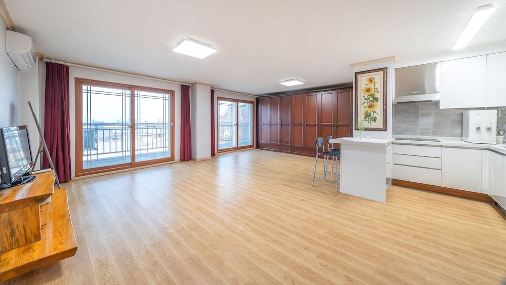 Basic Room, 1 Bedroom (room 102)