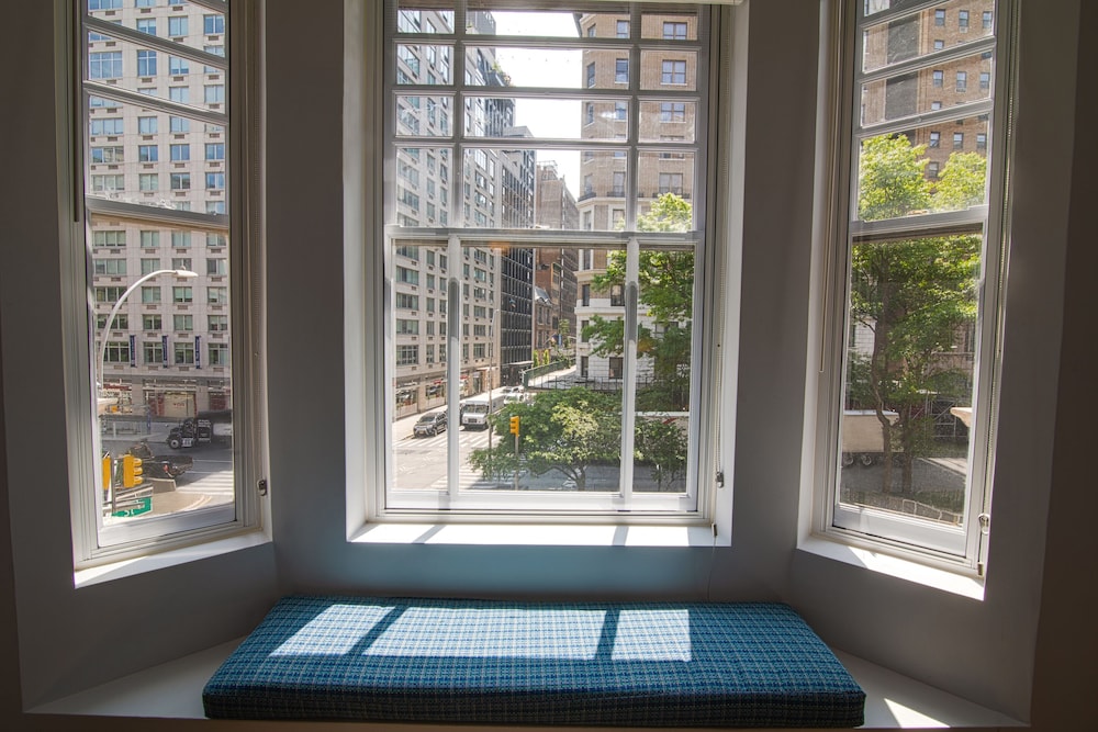 Room, 2 Queen Beds (Broadway View)