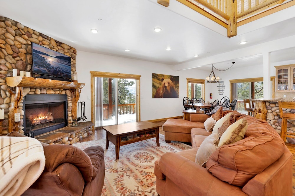 Cabin, Multiple Beds, Patio, Mountain View (2261) photo 1