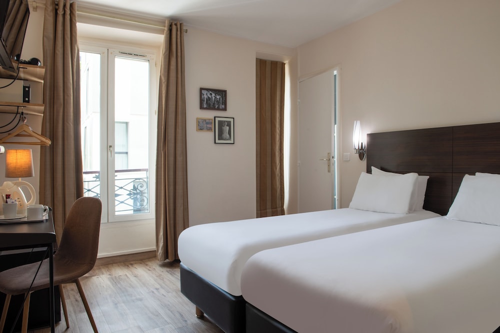 Panoramic Room
