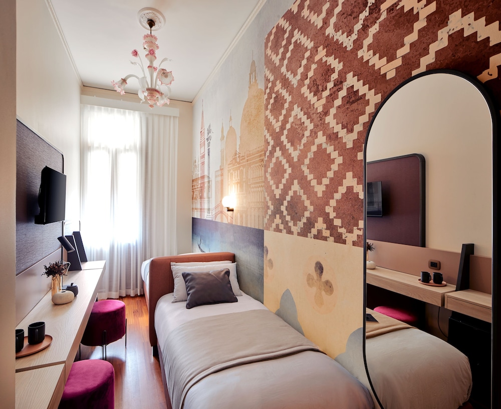 Classic Single Room, 1 Twin Bed photo 3