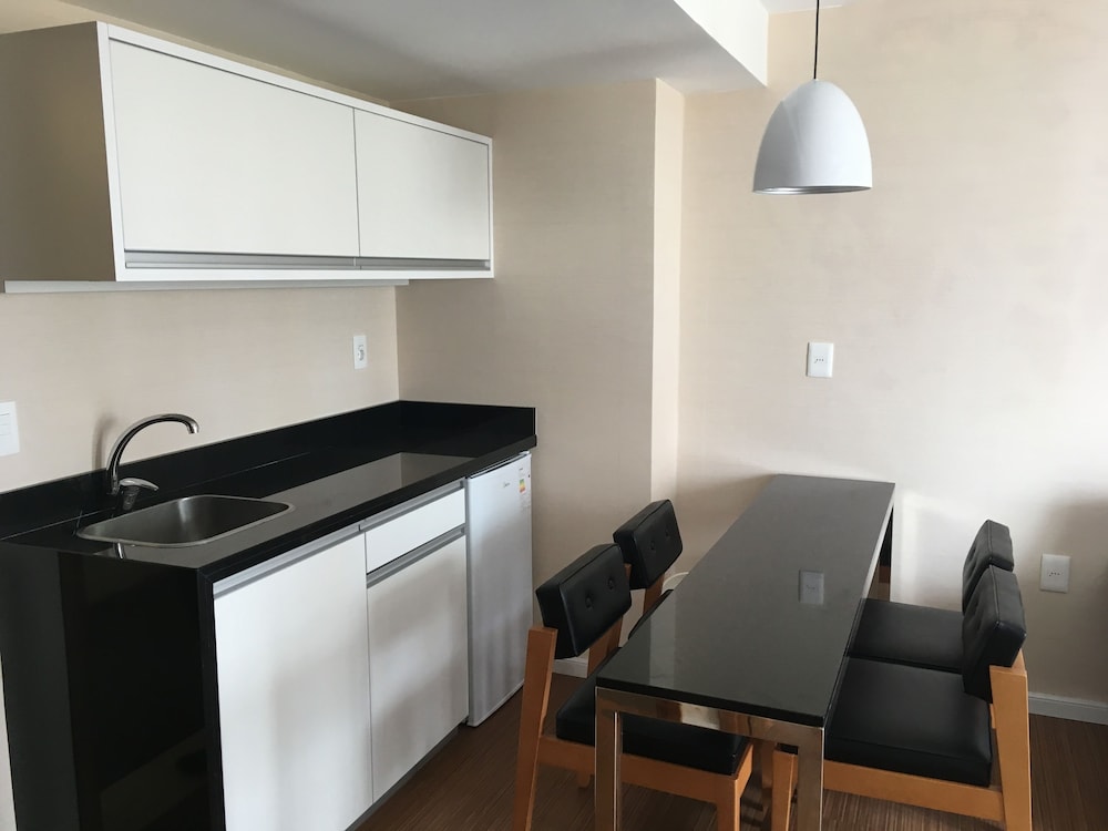 Premium Suite - Photo 14