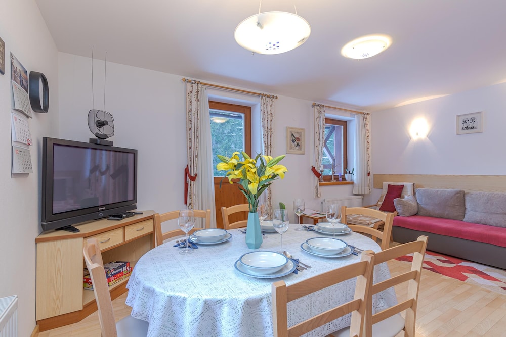Family House, Multiple Bedrooms, Mountainside (Alpine Retreat Gaja Kranjska Gora) photo 1