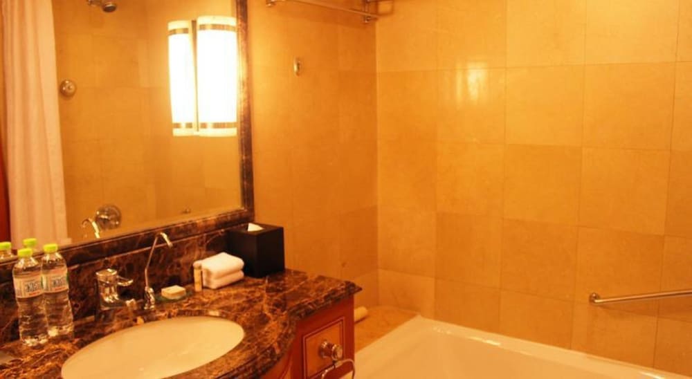 Business Suite - Photo 8