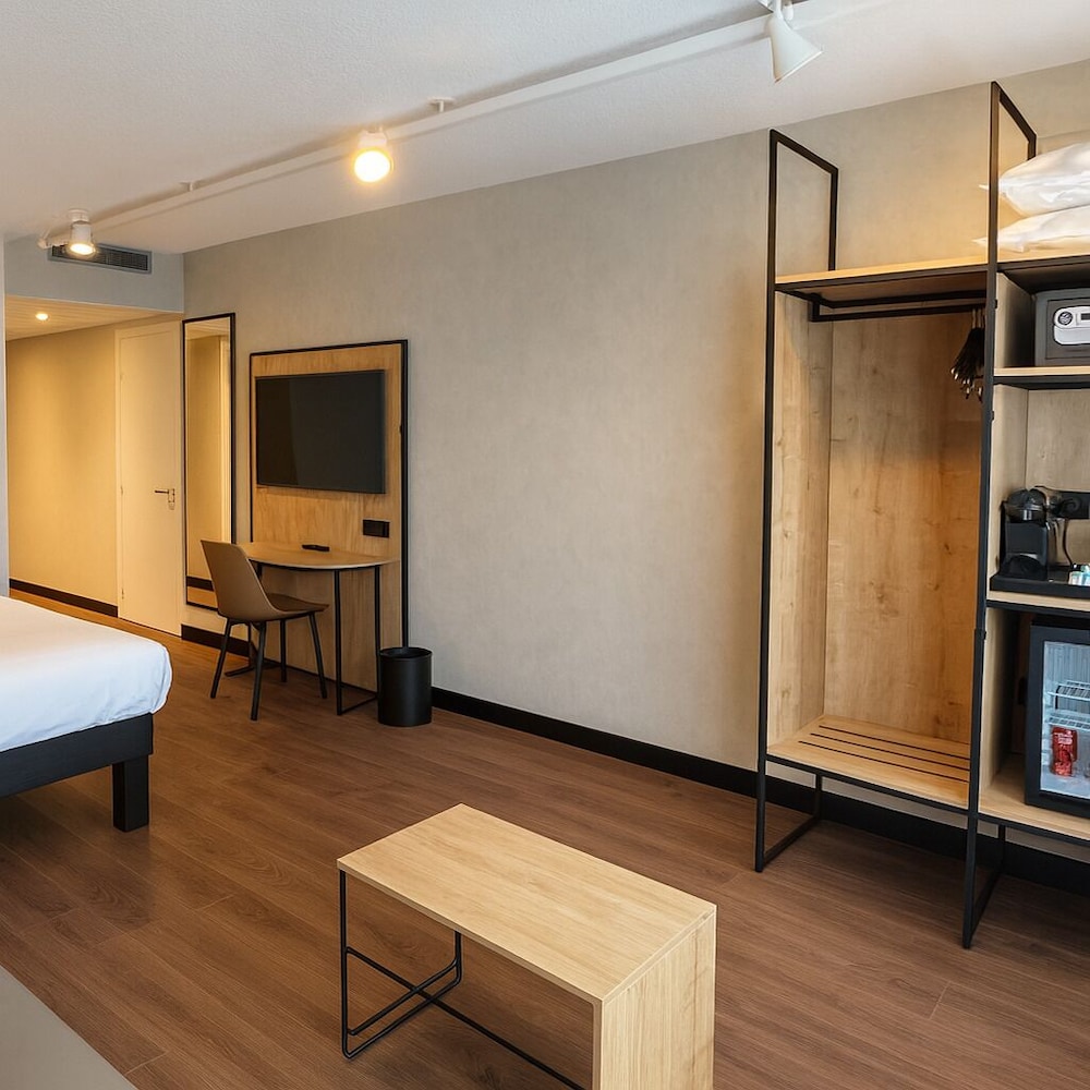 Premium Room, 1 Double Bed - Photo 1