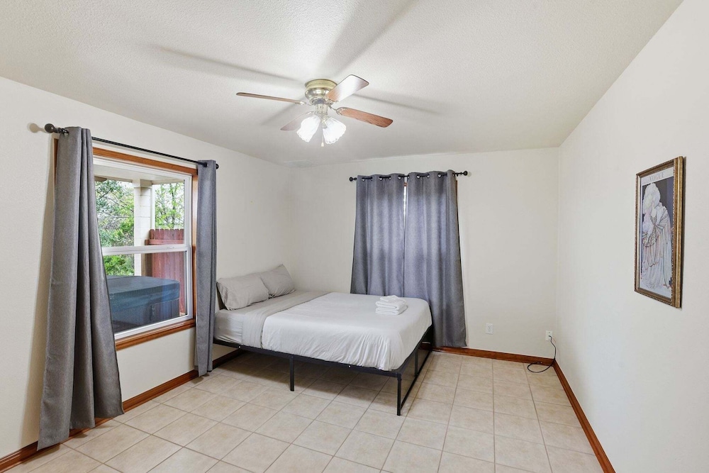 House, 4 Bedrooms photo 3
