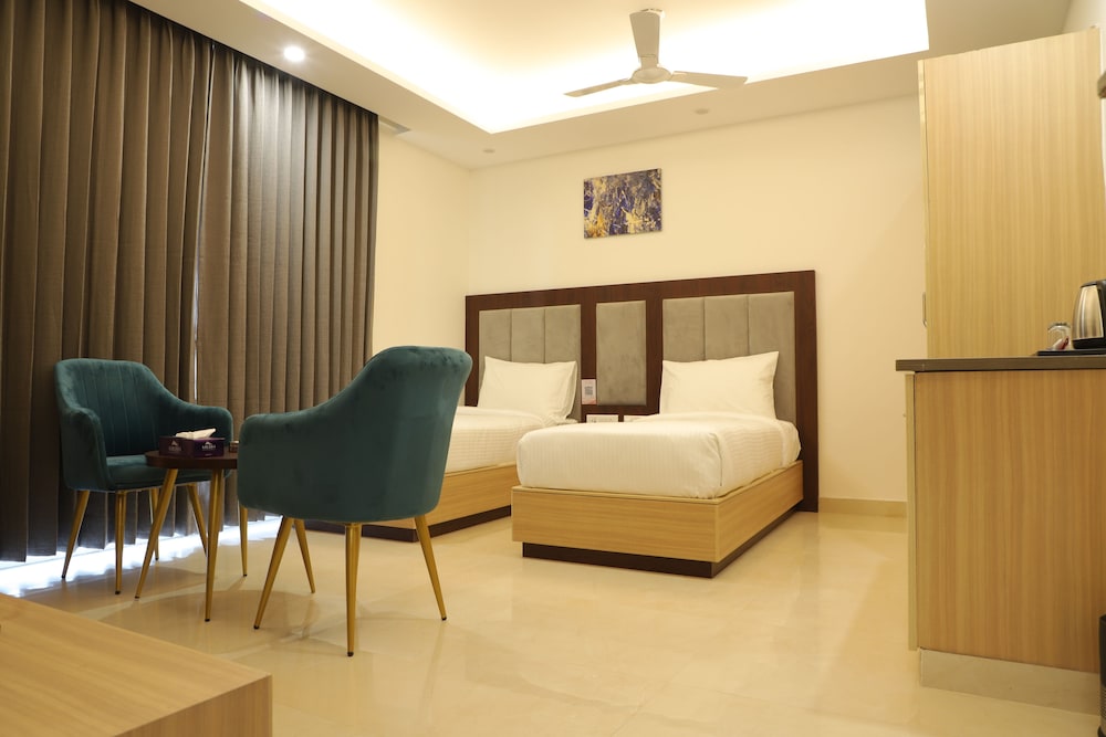 Deluxe Room - Photo 3