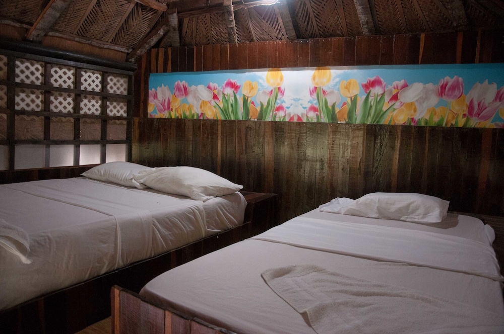 Shared Dormitory, Women only photo 1