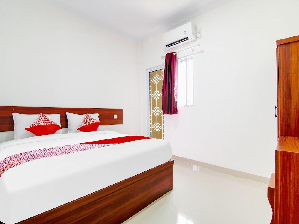 Deluxe Double Room - Photo 9