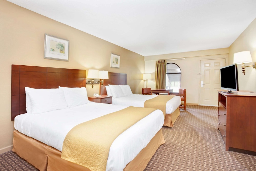 Room, 2 Queen Beds, Smoking (Pet-Friendly) - Photo 1