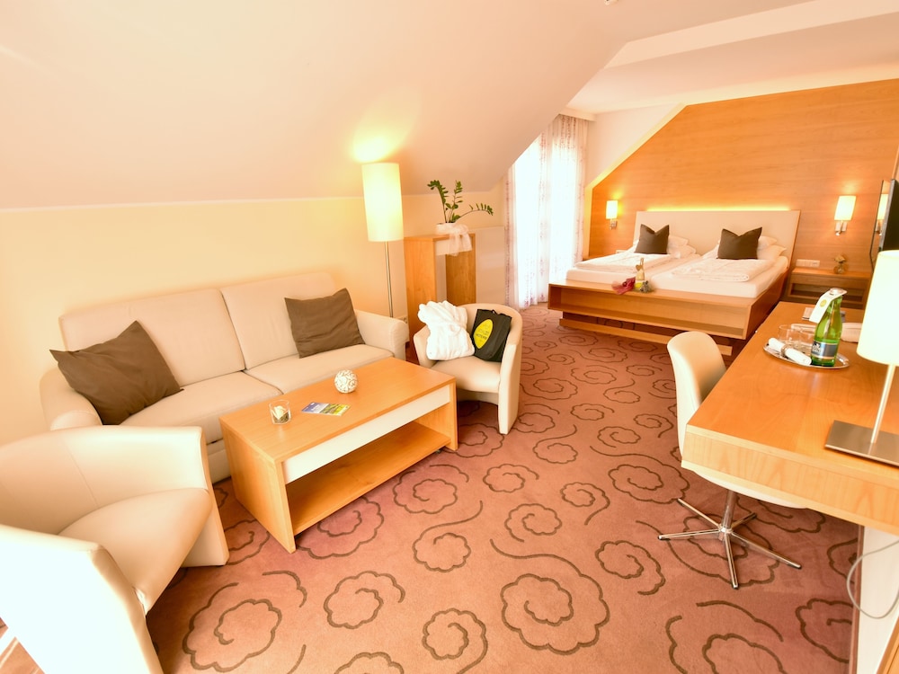 Deluxe Suite, Balcony photo 2