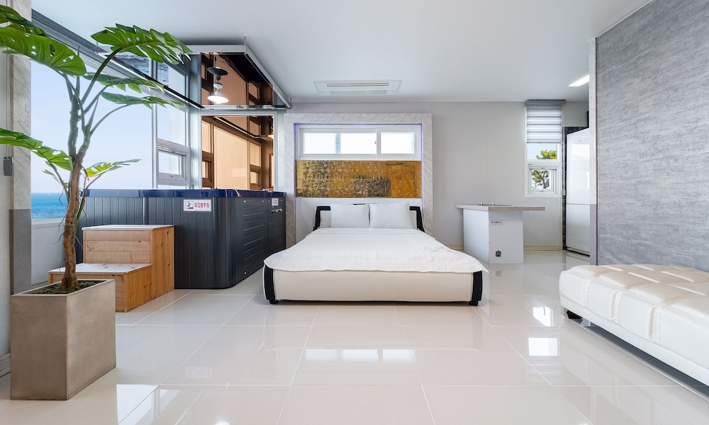 Ocean View Spa B3