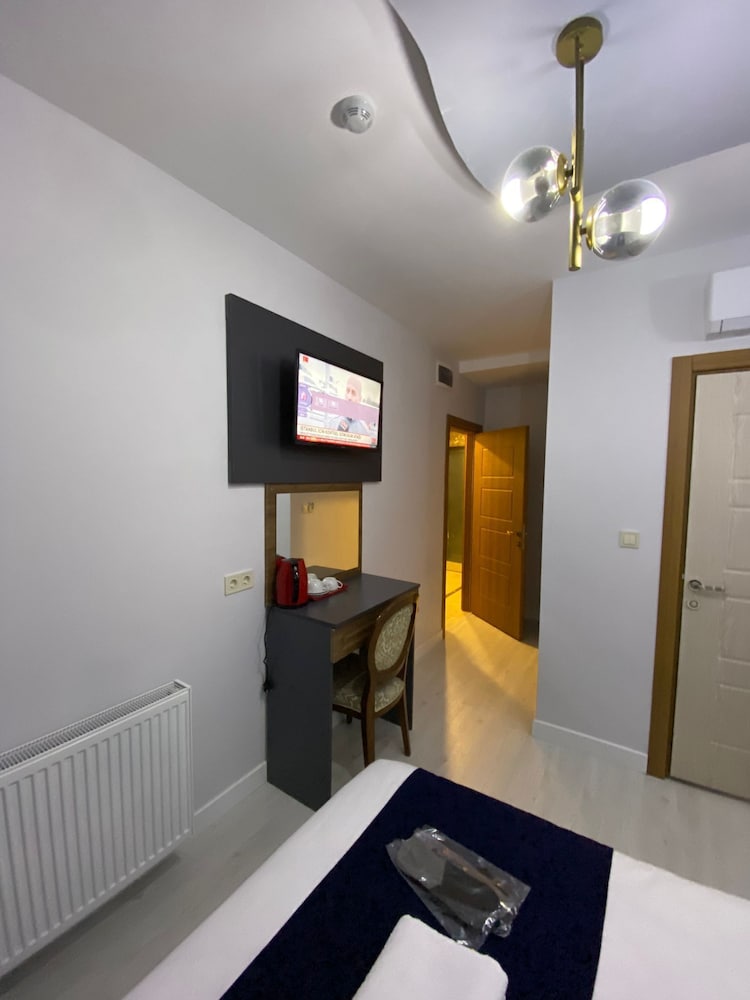 Standard Double Room photo 3