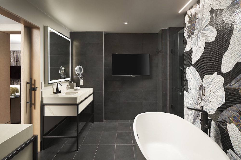 Presidential Suite thumbnail 6
