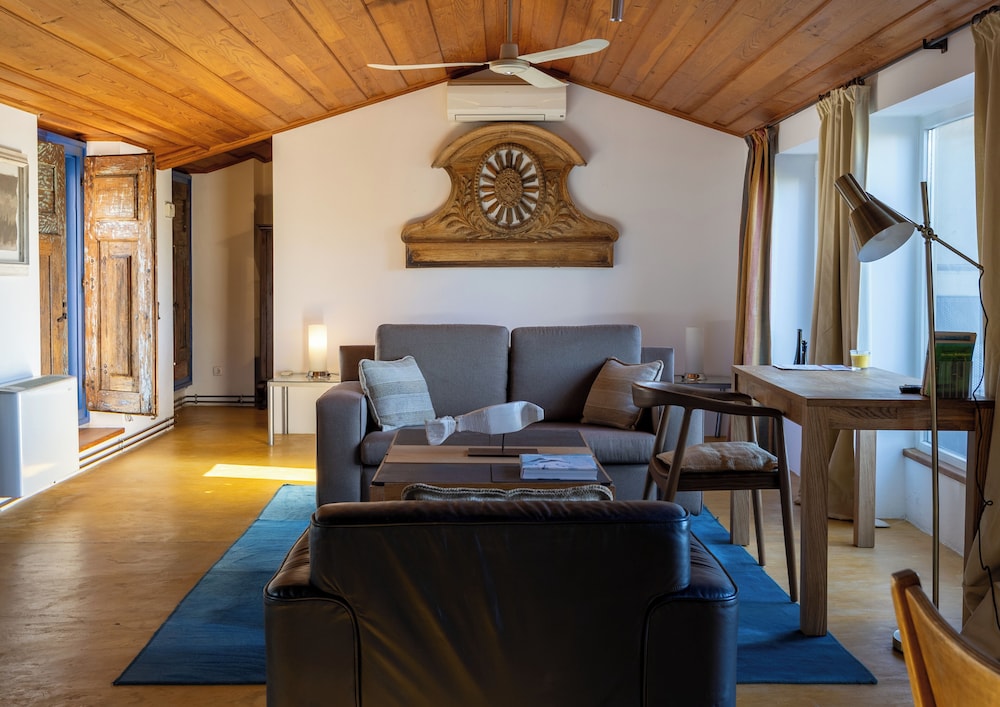 Premium Double Room, Balcony, Mountain View
