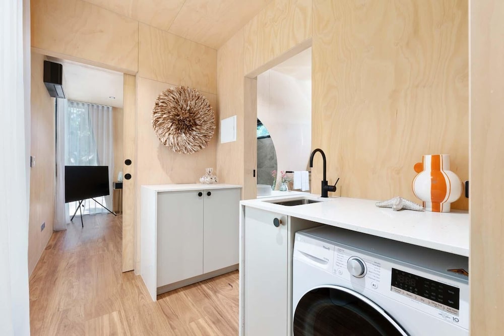 Tallow Pod 1 Bedroom photo 3