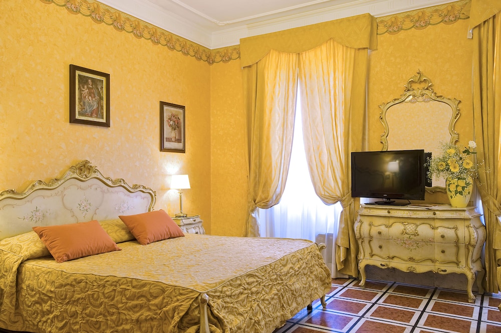 Basic Triple Room