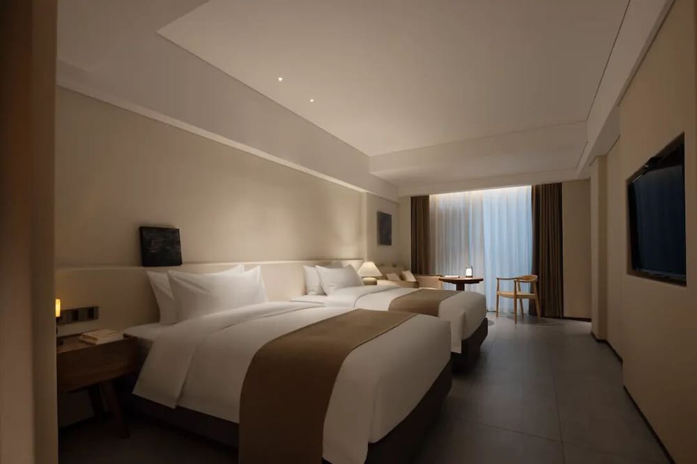 Comfort Twin Room, City View