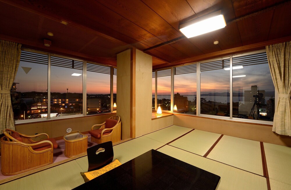 Japanese Style Room With Sea View photo 2