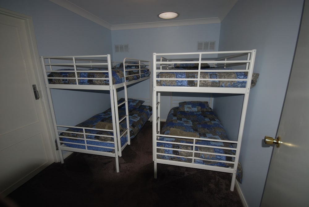 Unit Three photo 2