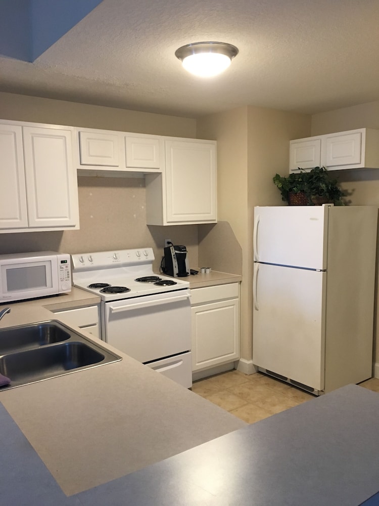 Standard Room, Multiple Beds - Photo 2