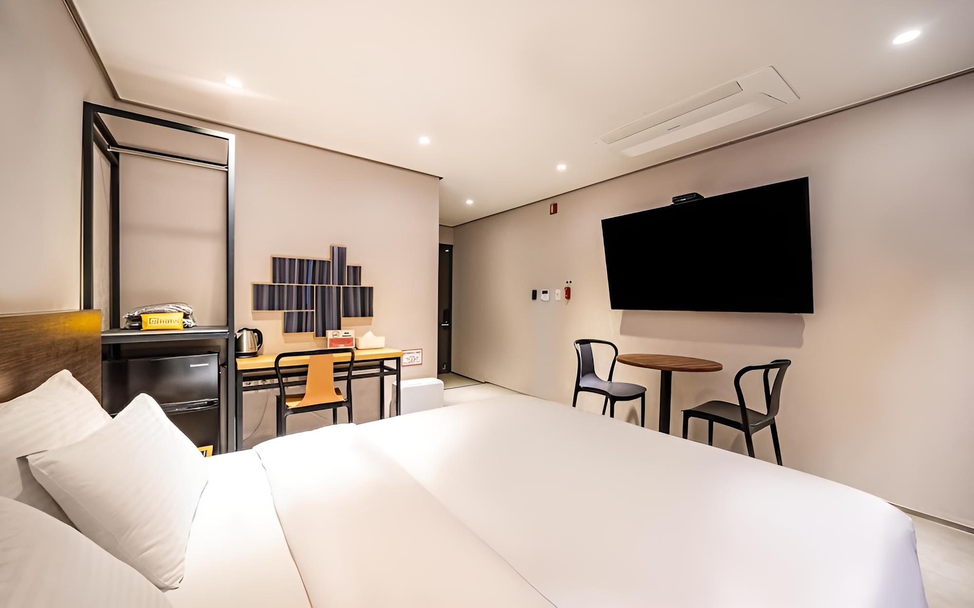 Room (Deluxe A (Balcony Breakfast Service 1) - Photo 5