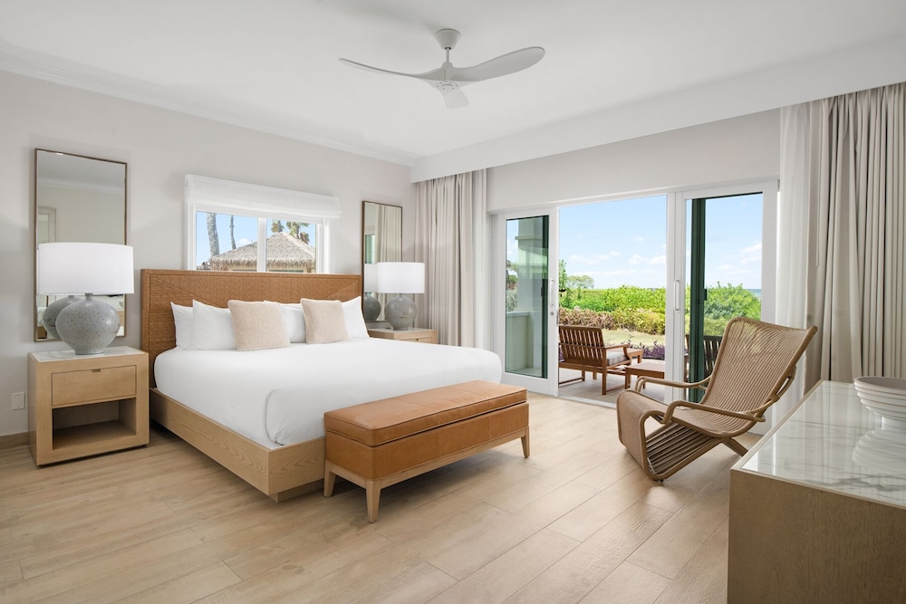 Deluxe Suite, 2 Bedrooms, Partial Ocean View (Recently Renovated) - Photo 1