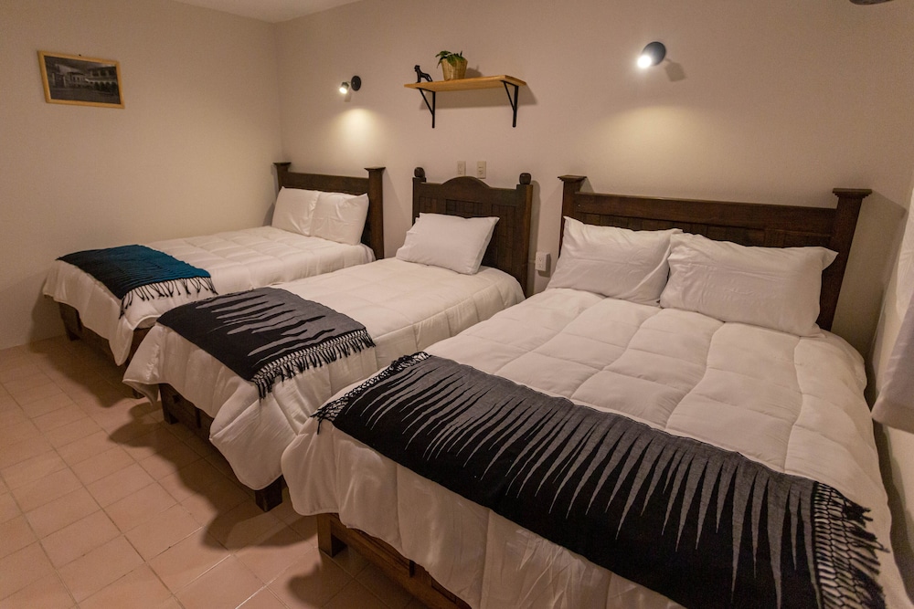 Basic Triple Room photo 1