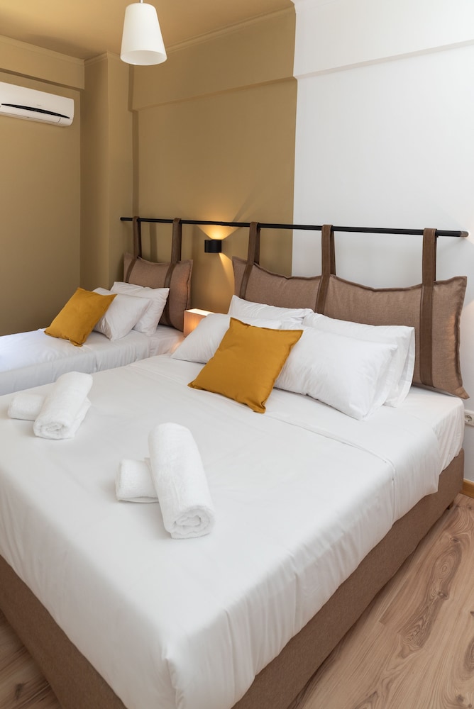 Comfort Triple Room, City View photo 1