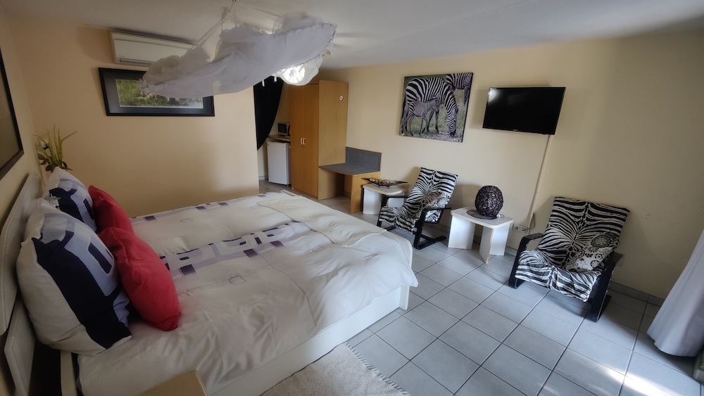 Luxury Double or Twin Room photo 1