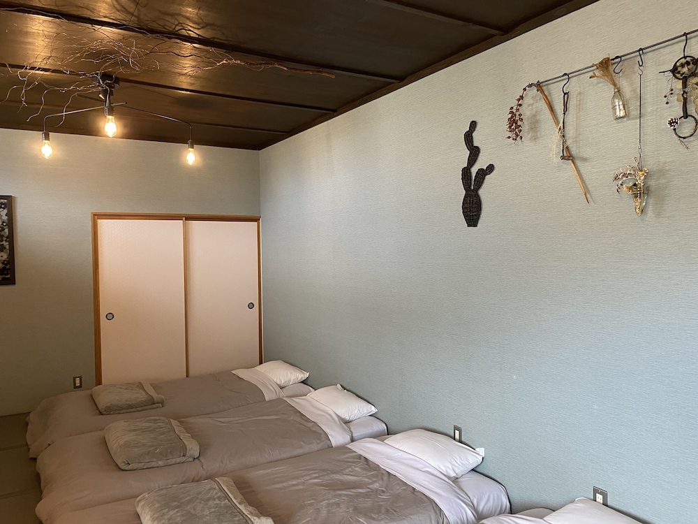 102 Japanese Style Room for 6 People photo 3