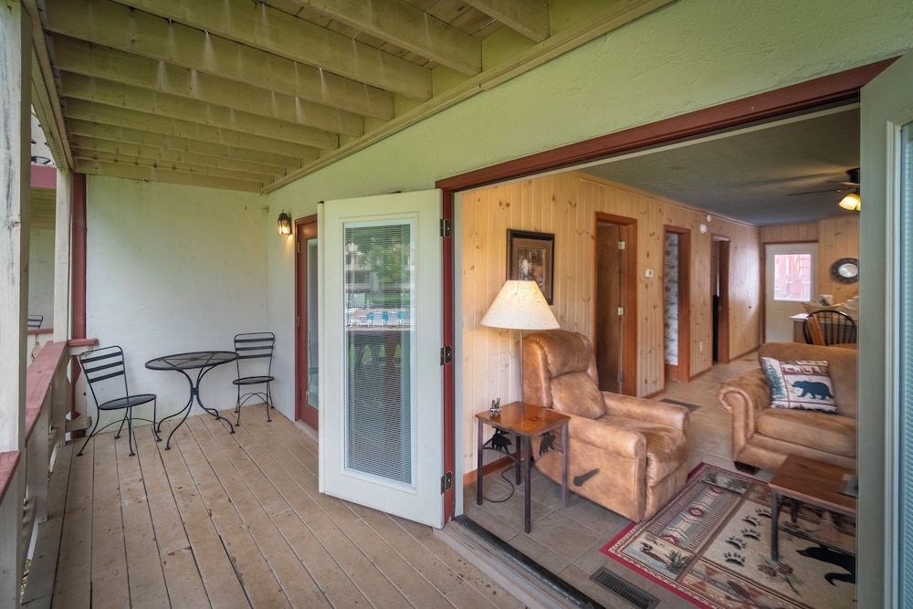 Suite, Courtyard View photo 3