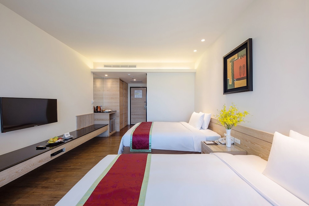Senior Quadruple Room photo 2