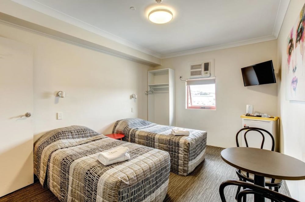 Standard Twin Room photo 2
