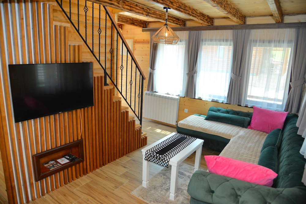 Superior House photo 1