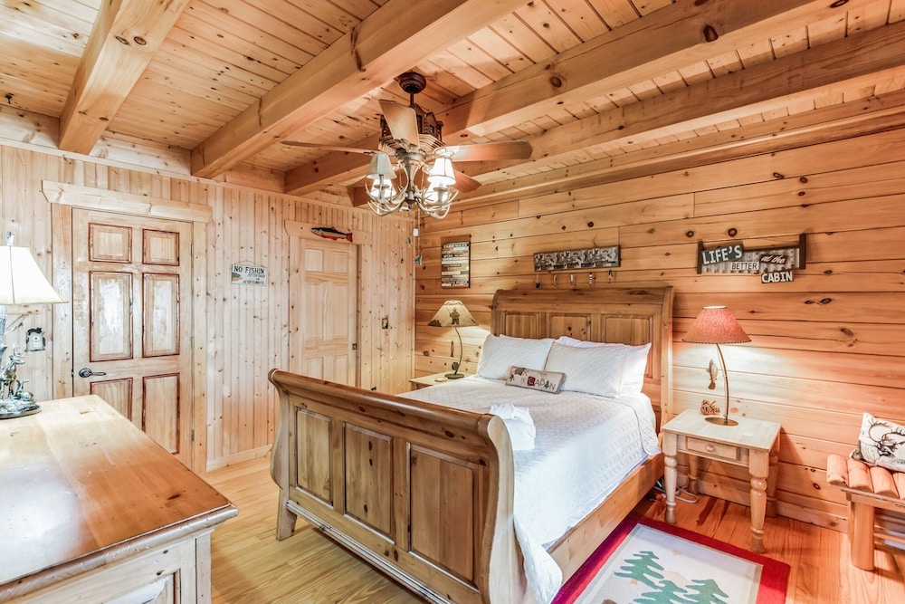Cabin, 3 Bedrooms photo 1