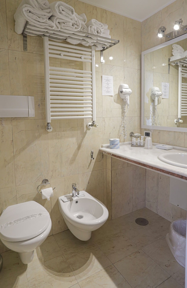 Superior Double Room, Sea View - Photo 10